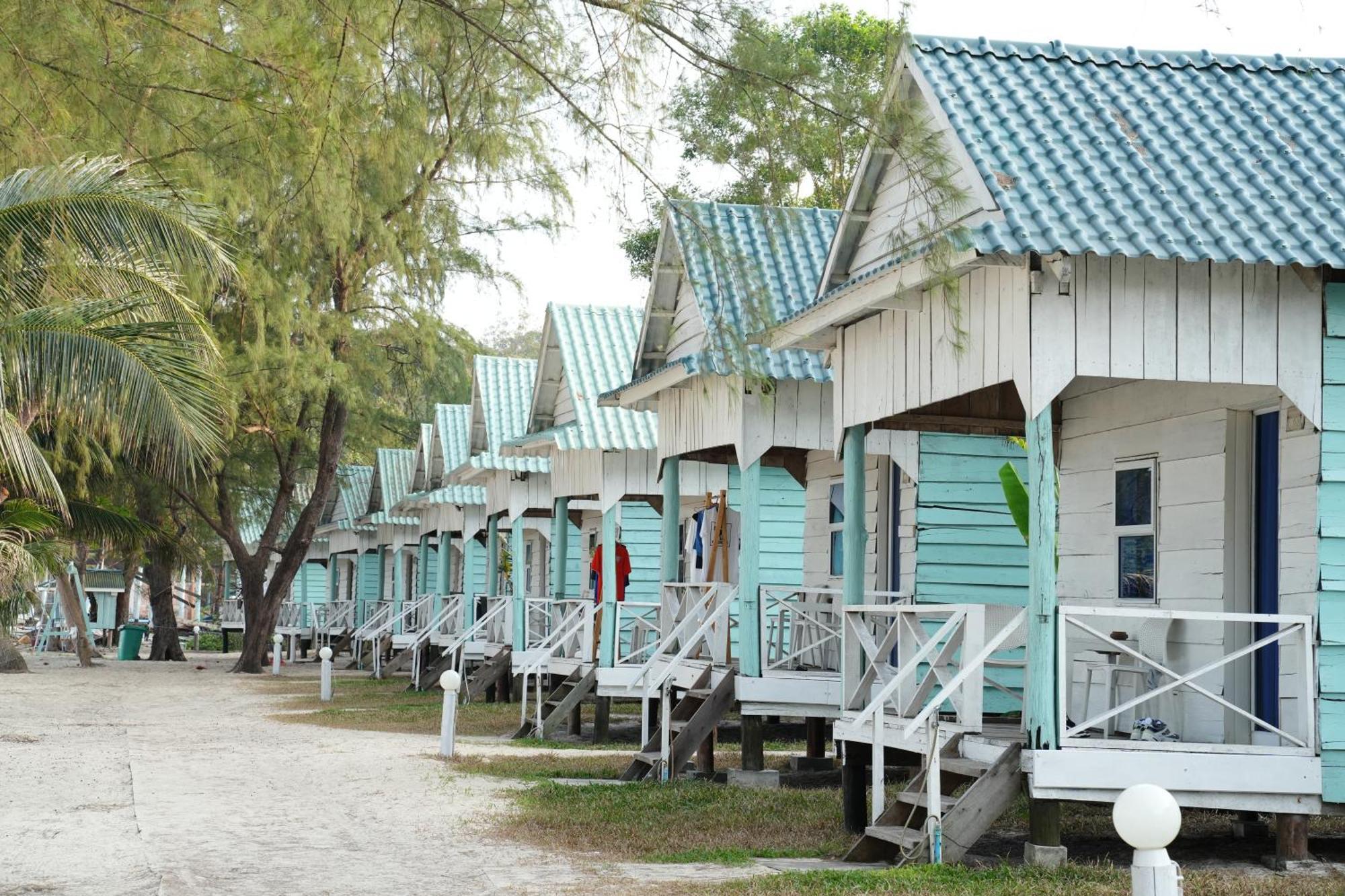 Sandy Beach Bungalows By Ehm Ко Ронг Санлоем Екстериор снимка