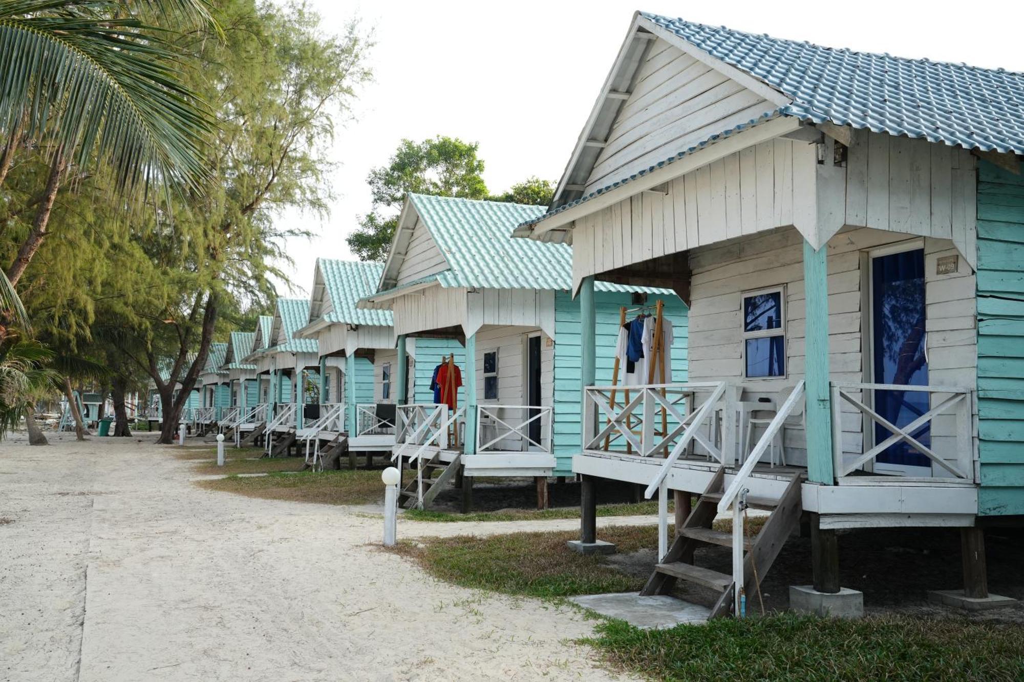 Sandy Beach Bungalows By Ehm Ко Ронг Санлоем Екстериор снимка